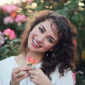 Meet your Posher, Evangeline